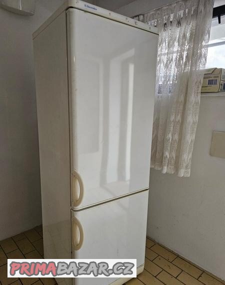 electrolux-refrigerator-freezer-se-slevou