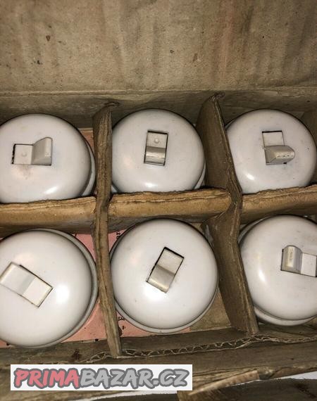 vypinace-porcelanove-francouzske