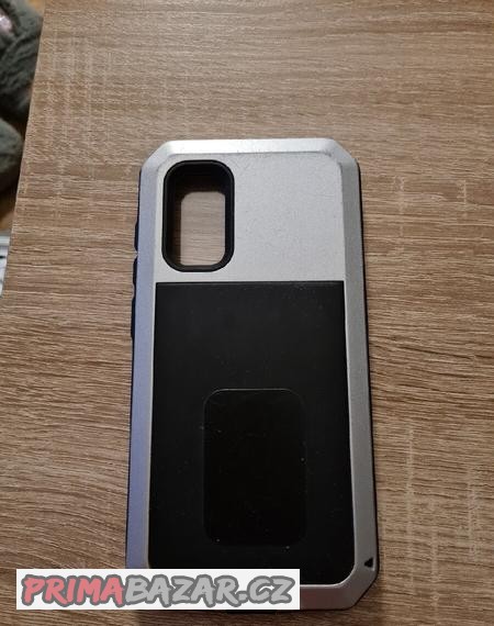 extremne-odolny-hlinikovo-silikonovy-obal-samsung-galaxy-s20