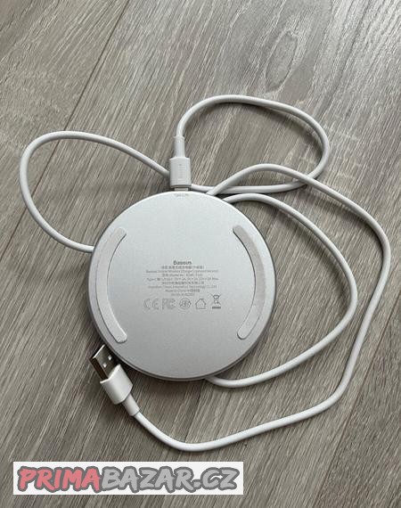 bezdratova-nabijecka-qi-15w-kabel