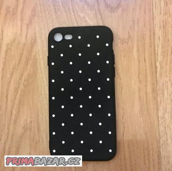 cerny-puntikovany-kryt-na-iphone-7