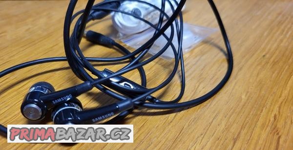 nove-samsung-stereo-hf-sluchatka