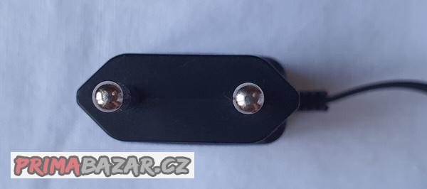 cerna-cestovni-nabijecka-samsung-s-kabelem-micro-usb