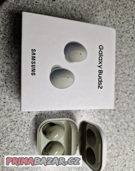 galaxy-buds-2-olive