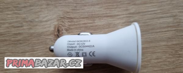 nabijecka-do-auta-dual-5v-2-1a-nova
