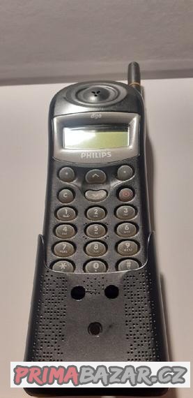 philips-diga-stary-telefon-gsm-retro