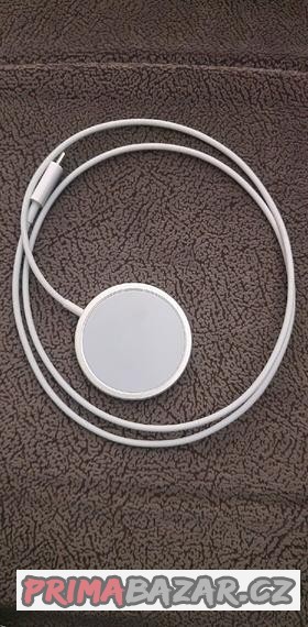 magsafe-bezdratova-nabijecka-15w-stribrna
