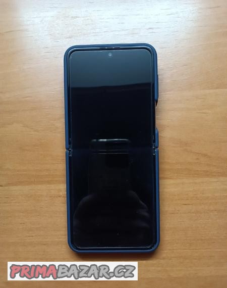 mobilni-telefon-samsung-galaxy-z-flip-4