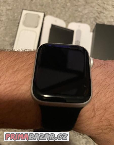 apple-watch-5-44-mm-nike