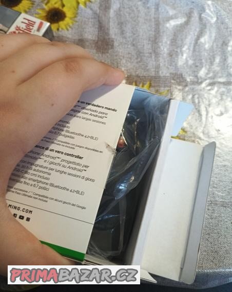 nacon-mg-x-pro-ovladac-na-telefon
