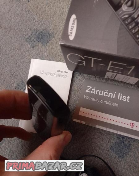 telefon-samsung-gt-e1170i-veskere-prislusenstvi-novy