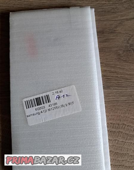 prodam-kryci-sklicko-na-telefon-samsung-galaxy-a12