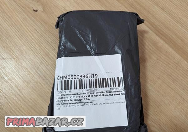 iphone-14-sklo-na-displej-5x-a-pouzdra-na-ruku
