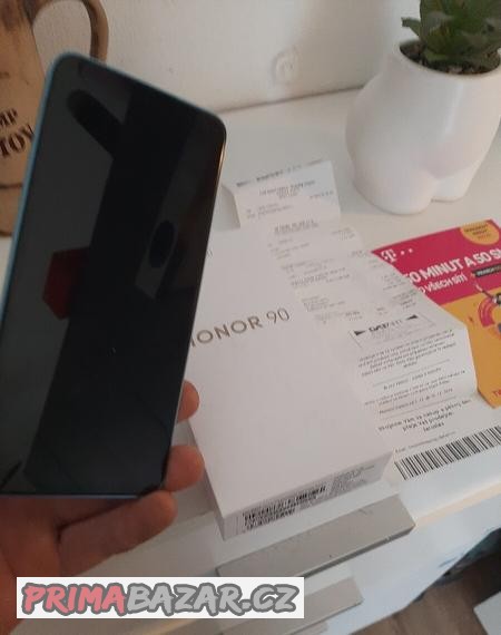 telefon-honor-90-modry