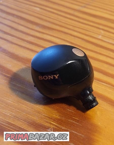 sony-wf-1000xm5-leve-sluchatko
