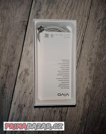 prodam-mobilni-telefon-vivo-y35