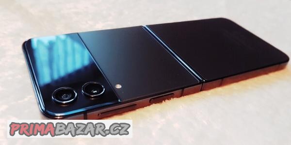 nadherny-nepouzivany-samsung-z-flip4-8-512gb