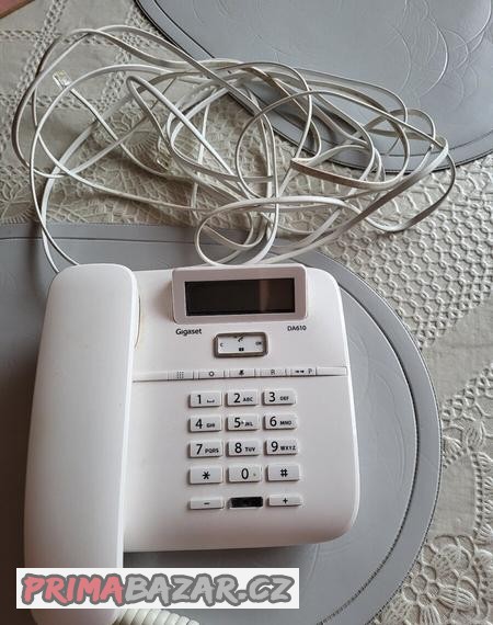 tlacitkovy-telefon