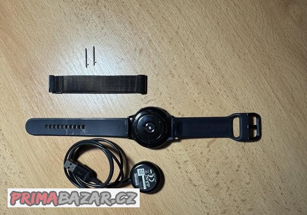 prodavam-chytre-hodinky-samsung-galaxy-active-2