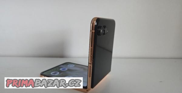 motorola-razr-50-ultra-12gb-512gb-krasny-darek