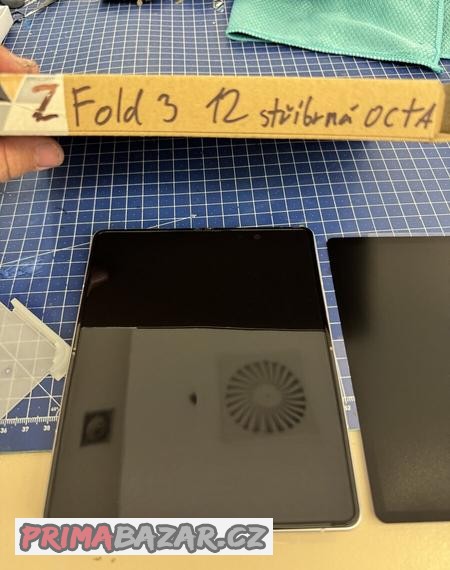 samsung-galaxy-z-fold-3-lcd-silver