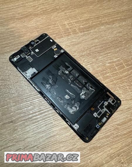 samsung-galaxy-a71-displej-ram