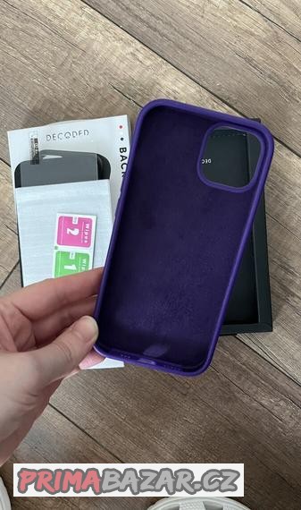 pouzdro-iphone-13-sklo