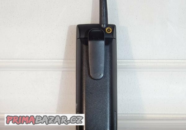 mobilni-telefony-pro-sberatele-rarity-ericsson-s868