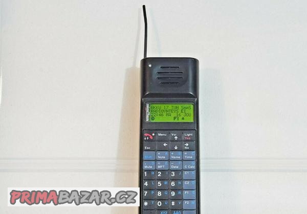 mobilni-telefony-pro-sberatele-rarity-prvni-smartphone