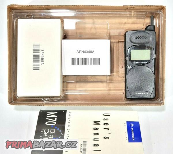mobilni-telefon-pro-sberatele-rarita-motorola-microtac-4