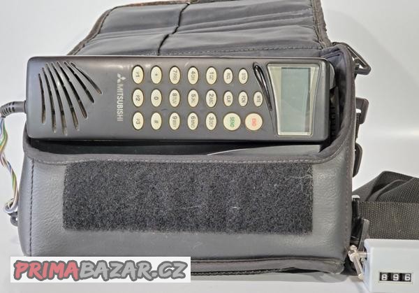 mobilni-telefony-pro-sberatele-rarity-mitsubishi