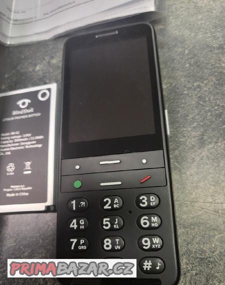 mobilni-telefon-blinshell-classic-2