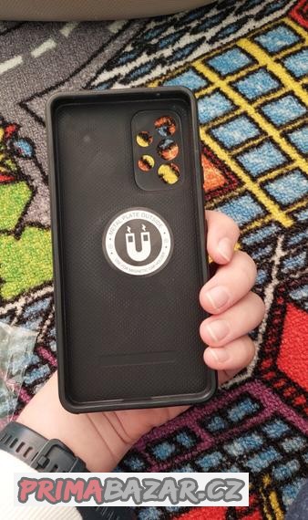 obal-na-telefon