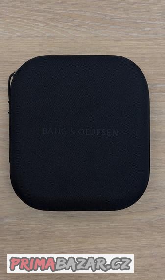 bang-olufsen-beoplay-hx-cerne