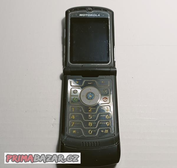 motorola-v3-mobilni-telefon