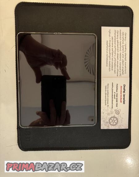 samsung-galaxy-z-fold-4-displej-beige