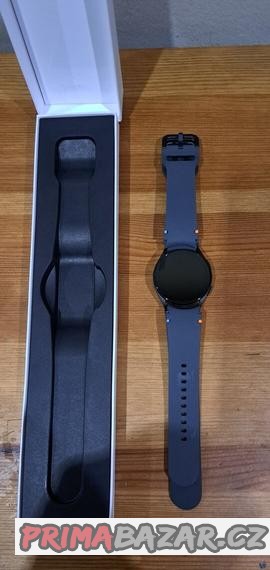 chytre-hodinky-samsung-galaxy-watch-fe