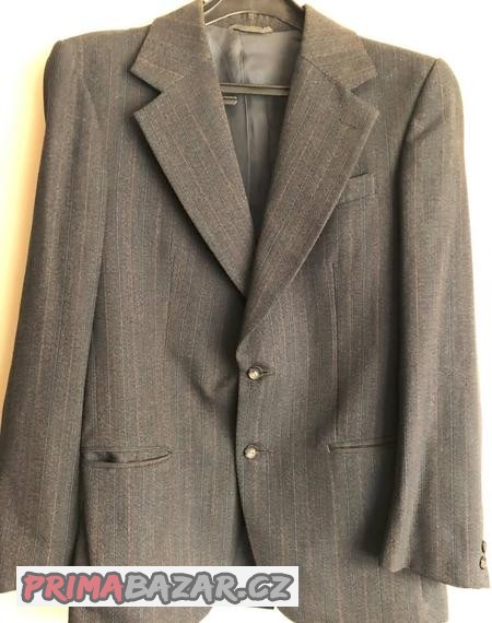 stary-pansky-oblek-sedy-s-prouzkem