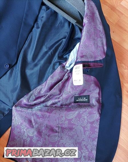 kvalitni-tmavomodry-oblek-znacky-joyvi-novy