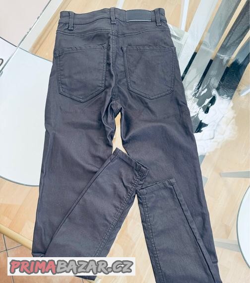 sede-elasticke-kalhoty-stradivarius-vel-34