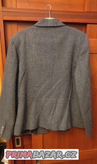 kratko-vyteplene-sako