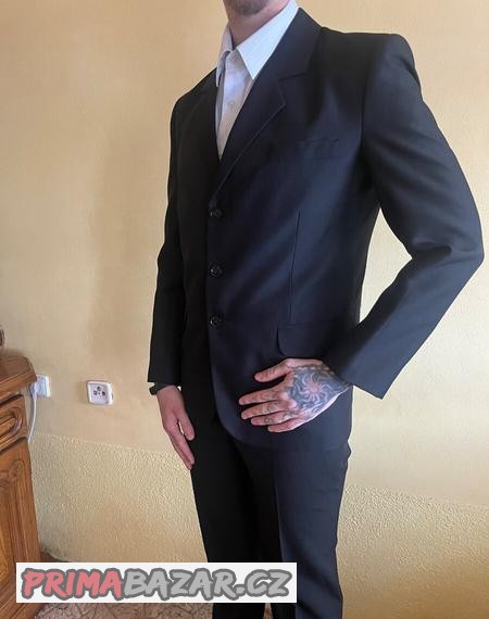 sako-oblek-a-kalhoty