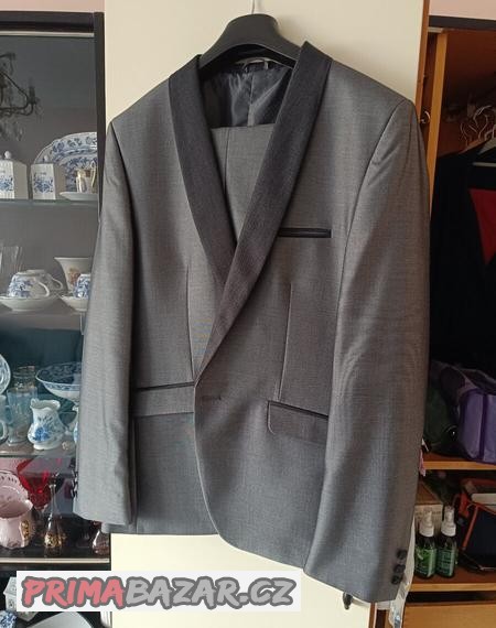 elegantni-pansky-oblek-z-madarska