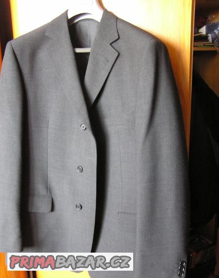 temer-novy-pansky-znackovy-oblek-bernhardt-cr