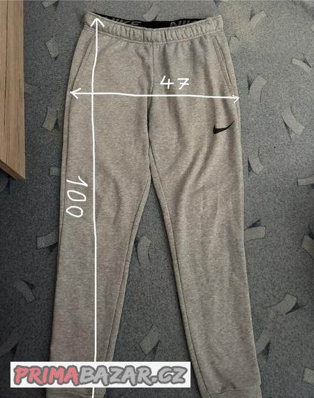 sportovni-teplaky-nike