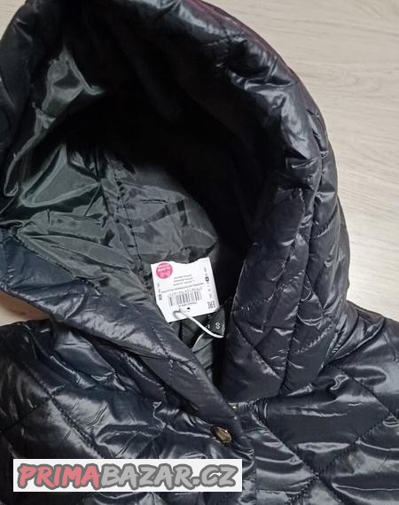 novy-zimni-kabat-parka-sinsay-vel-s