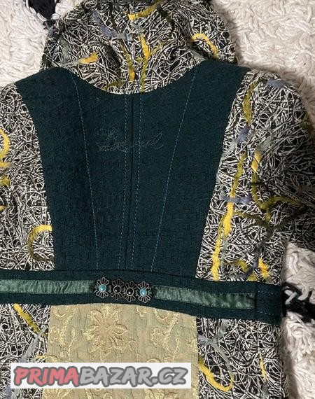 nadherny-kabat-desigual