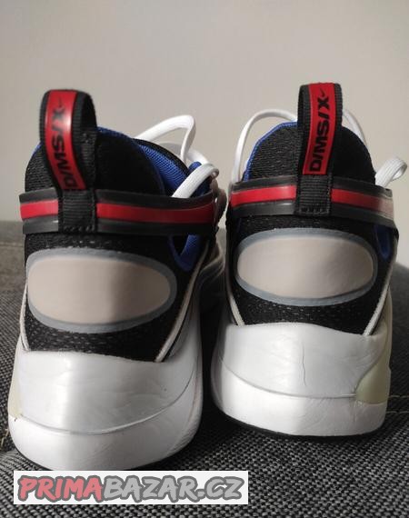 Boty NIKE Signal D/MS/X.vel 38,5.