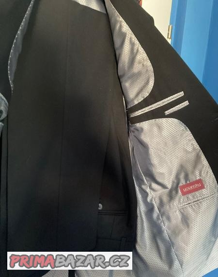 oblek-cerny-volansky