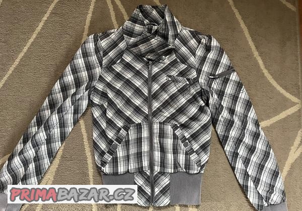 damska-jarni-bunda-h-m-vel-xs